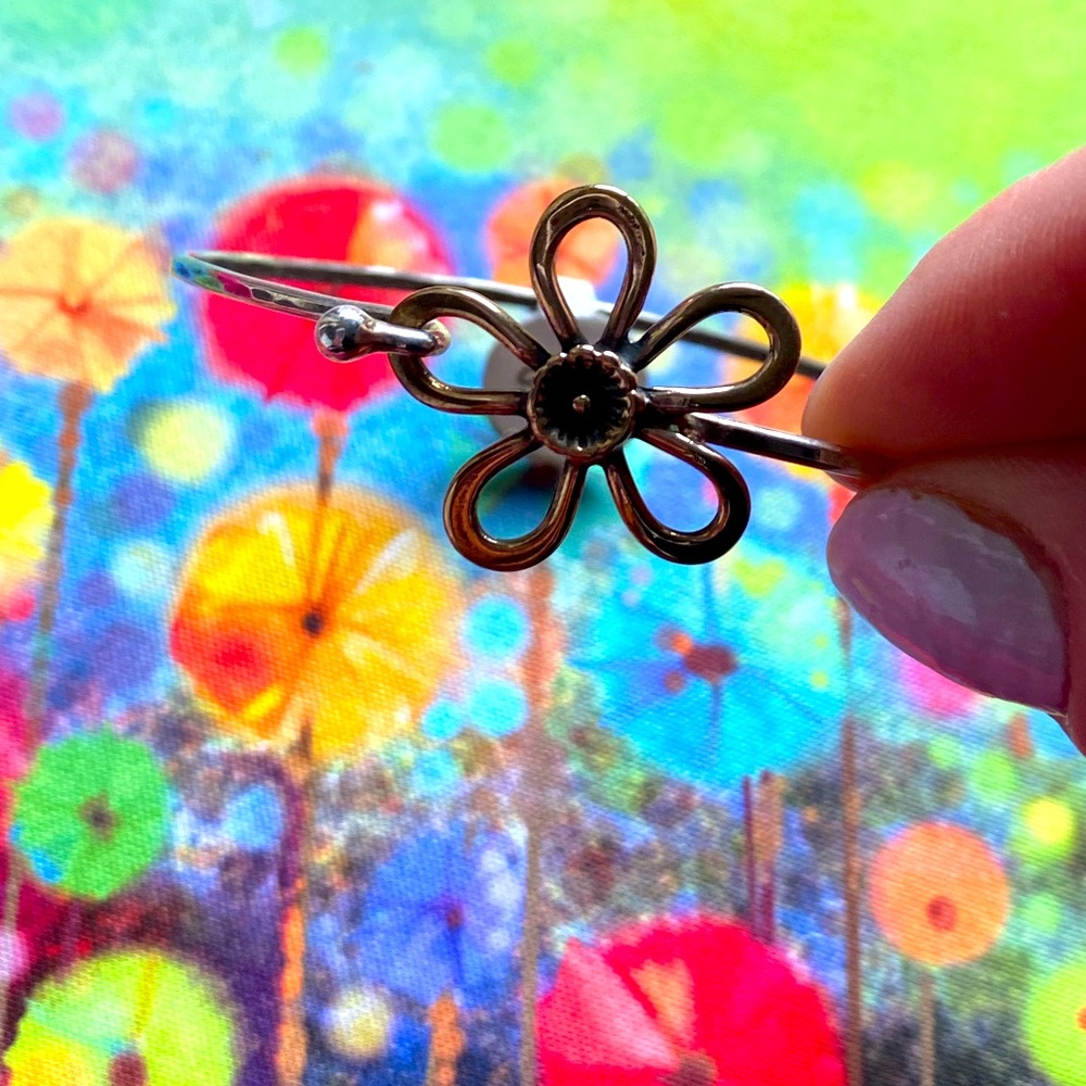 Cute Flower Bracelet 🌼